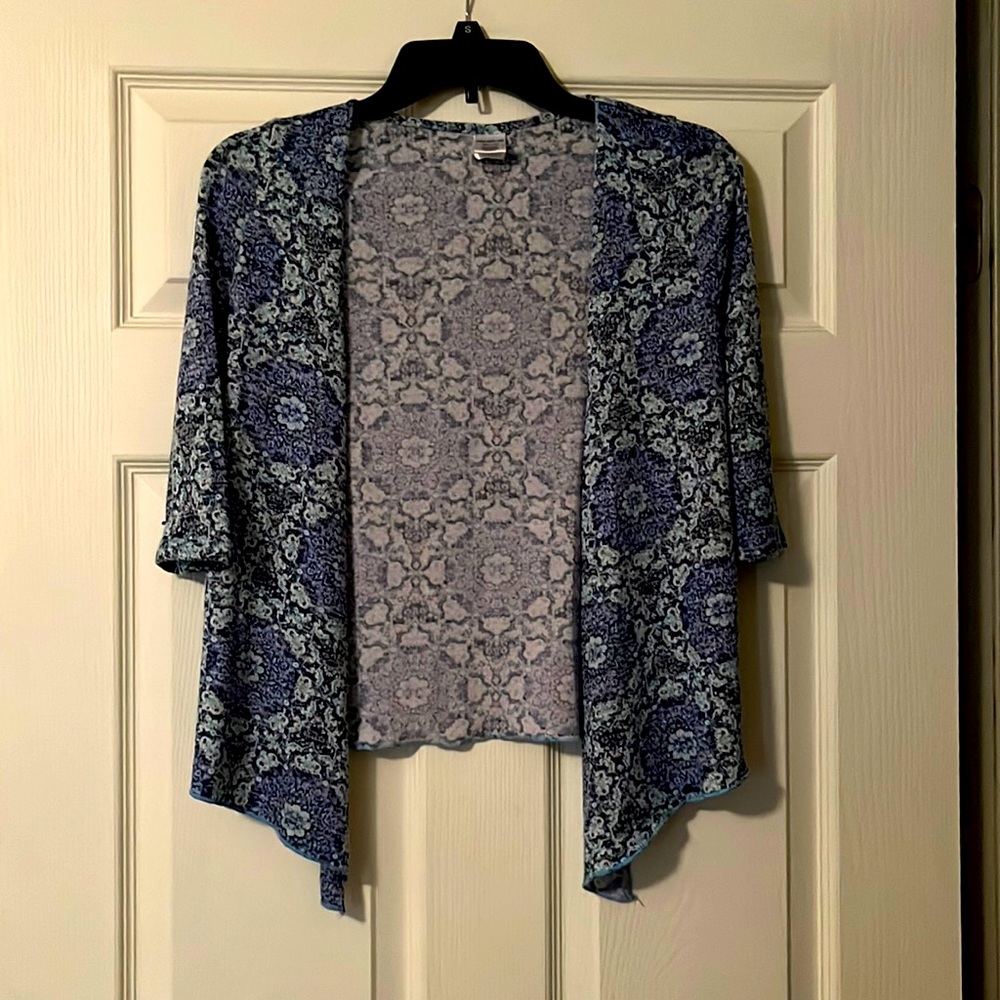 GIRLS 3/4 LENGTH CARDIGAN : SIZE MEDIUM